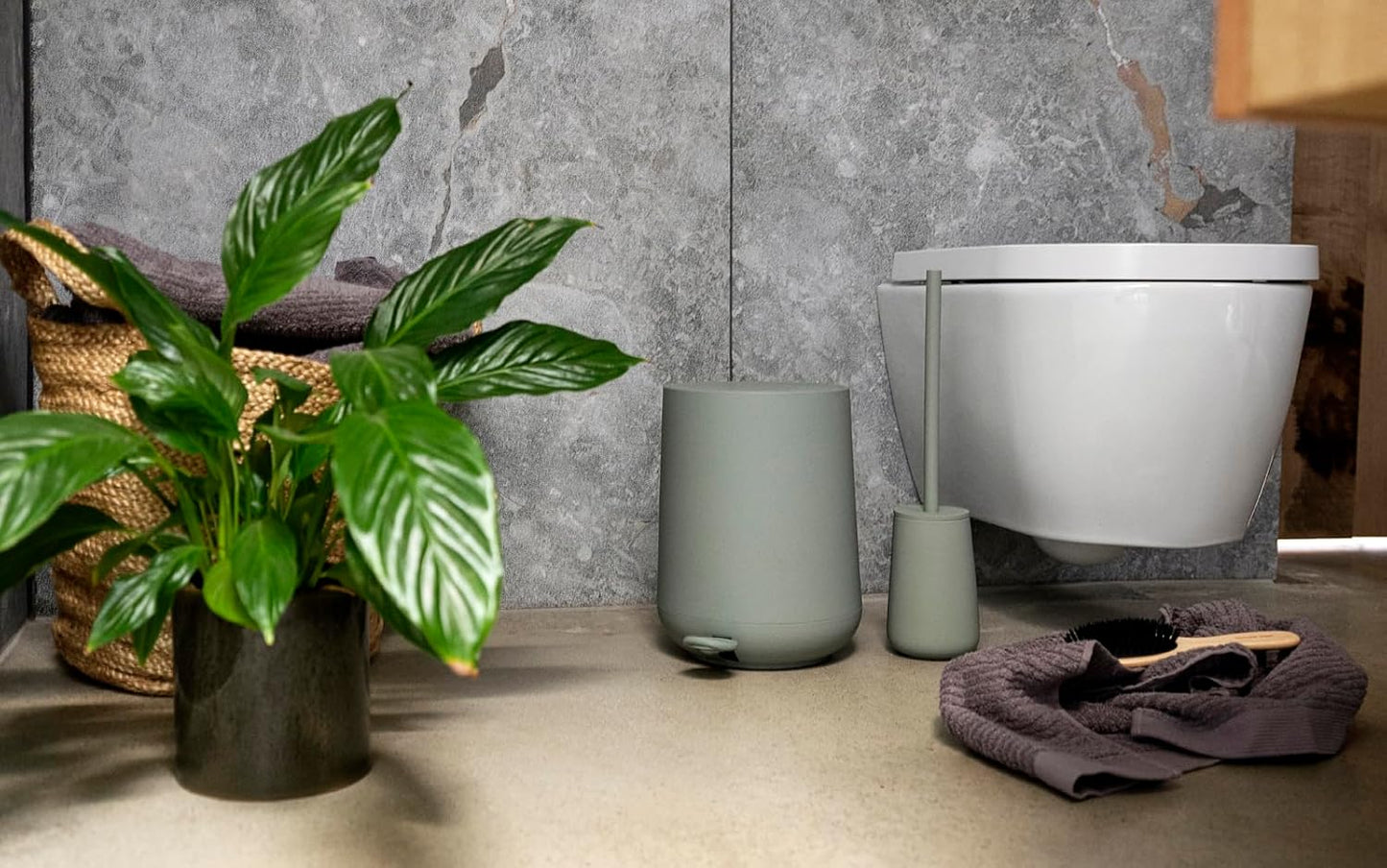 Zone 15252 NOVA ONE Toilet Brush, Matcha, D 3.9 x H 14.6 inches (10 x 37 cm)