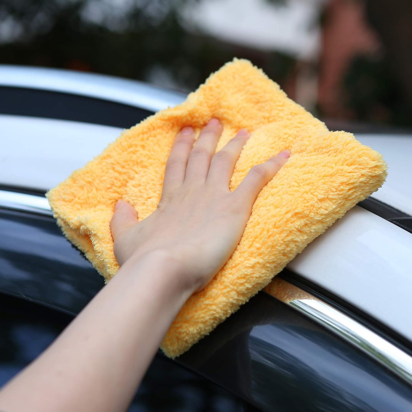 CARCAREZ Microfiber Towels for Cars, Car Drying Wash Detailing Towel with Plush Edgeless Microfiber Cloth (Yellow)